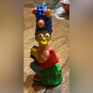 MARGE SIMPSON Birds in hair Bird Watching 1990, 3.25" tall     (13)